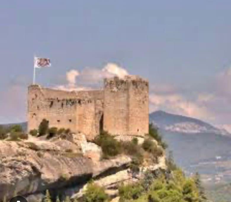 Hypercentre Avec Vue Sur Le Chateau Vaison-la-Romaine Exterior photo